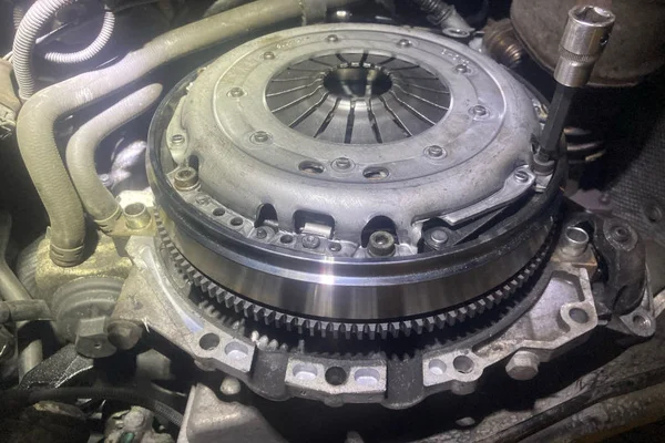 Clutch kit and dual mass flywheel ready for fitting